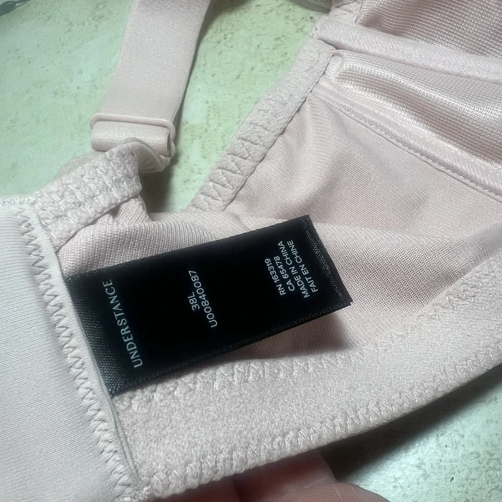 UNDERSTANCE Fay Crossover Powder Pink Minimizer Bra 38L Luxury Mesh Lace NWT